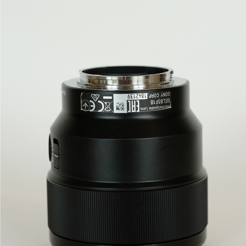 SONY FE 85mm F1.8 SEL85F18 プロテクター付 【公式通販】